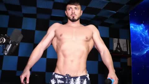 Snapshot of zyzz4444 chatting on December 23, 4:28 pm Greek God online show from December 23, 4:28 pm