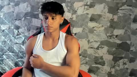 zyzz_1812 online show from May 9, 8:10 pm