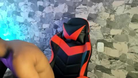 zyzz_1812 online show from May 6, 7:03 pm