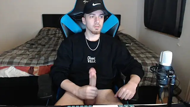 AlbanerYaro45 online show from February 11, 7:59 pm