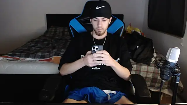 AlbanerYaro45 online show from January 30, 7:04 pm