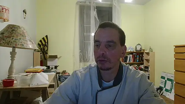 Snapshot of cloupefun chatting on December 16, 4:55 am cloupefun online show from December 16, 4:55 am