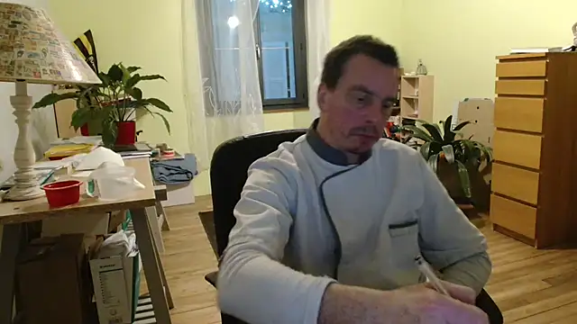 Snapshot of cloupefun chatting on January 7, 5:02 am cloupefun online show from January 7, 5:02 am