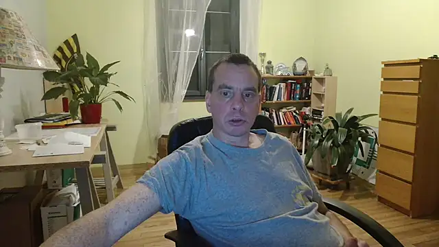 Snapshot of cloupefun chatting on December 3, 4:46 am cloupefun online show from December 3, 4:46 am