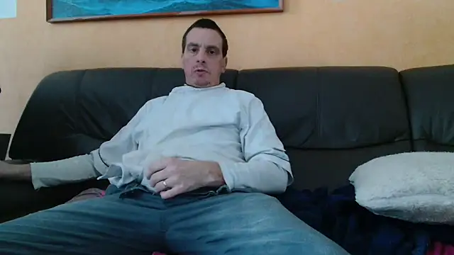 Snapshot of cloupefun chatting on December 30, 12:52 pm cloupefun online show from December 30, 12:52 pm