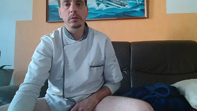 Snapshot of cloupefun chatting on December 20, 12:49 pm cloupefun online show from December 20, 12:49 pm