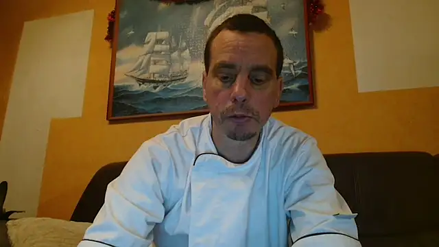 Snapshot of cloupefun chatting on December 14, 6:13 am cloupefun online show from December 14, 6:13 am