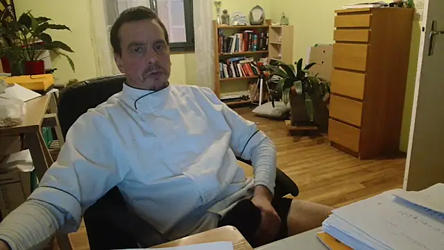 Snapshot of cloupefun chatting on January 11, 6:03 am cloupefun online show from January 11, 6:03 am