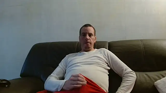 Snapshot of cloupefun chatting on September 24, 12:03 pm cloupefun online show from September 24, 12:03 pm