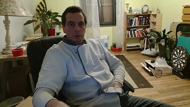 Snapshot of cloupefun chatting on January 15, 6:01 am cloupefun online show from January 15, 6:01 am