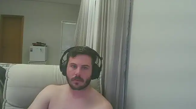 Snapshot of xk90072 chatting on December 10, 3:19 am xk90072 online show from December 10, 3:19 am