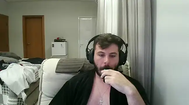 Snapshot of xk90072 chatting on January 5, 5:30 am xk90072 online show from January 5, 5:30 am