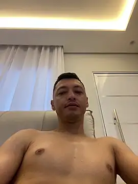 alexsandropllt online show from April 2, 10:12 am