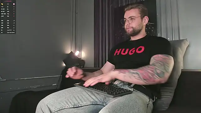 WayneWilson online show from November 22, 4:56 am