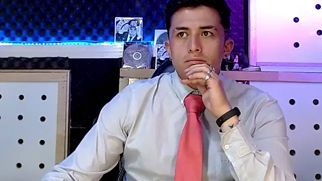 Snapshot of Darko0717 chatting on December 7, 12:20 am Darko0717 online show from December 7, 12:20 am