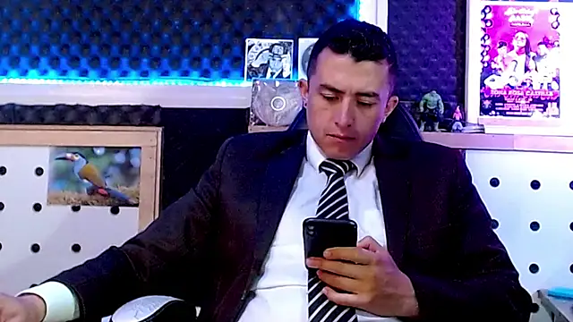 Snapshot of Darko0717 chatting on February 16, 12:10 pm Darko0717 online show from February 16, 12:10 pm