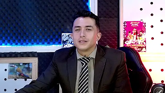 Snapshot of Darko0717 chatting on January 11, 1:32 pm Darko0717 online show from January 11, 1:32 pm