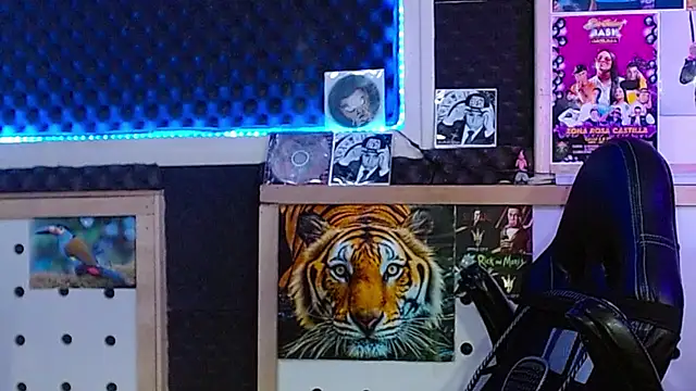 Snapshot of Darko0717 chatting on March 21, 9:01 pm Darko0717 online show from March 21, 9:01 pm