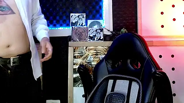 Snapshot of Darko0717 chatting on December 21, 12:53 am Darko0717 online show from December 21, 12:53 am