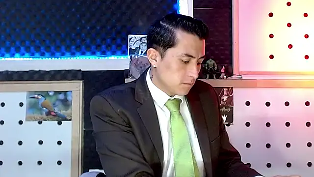 Snapshot of Darko0717 chatting on January 2, 3:29 pm Darko0717 online show from January 2, 3:29 pm