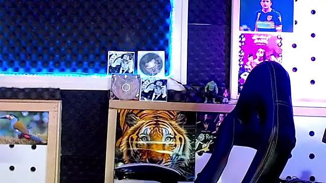 Snapshot of Darko0717 chatting on February 11, 3:40 pm Darko0717 online show from February 11, 3:40 pm