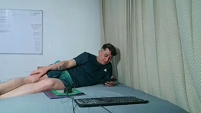 Darko0717 online show from November 3, 11:39 pm