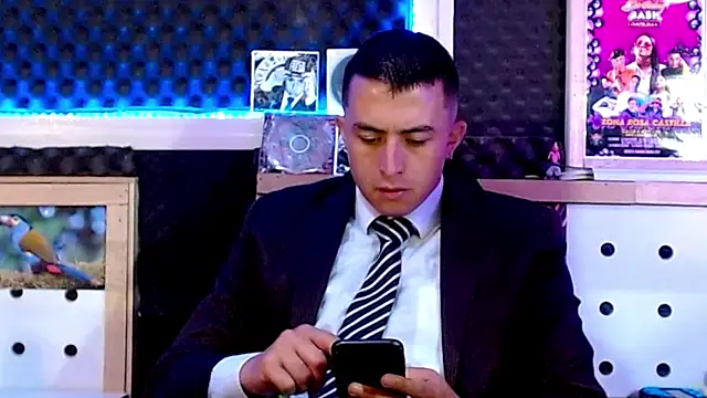 Snapshot of Darko0717 chatting on March 8, 12:50 pm Darko0717 online show from March 8, 12:50 pm