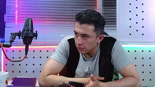 Darko0717 online show from April 26, 11:23 pm