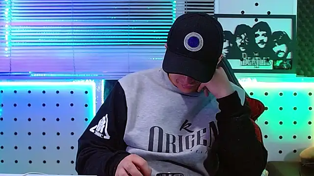 Darko0717 online show from June 22, 11:42 pm