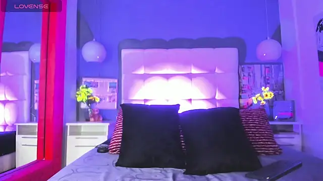 cinthya walker1 online show from March 19, 2:42 pm