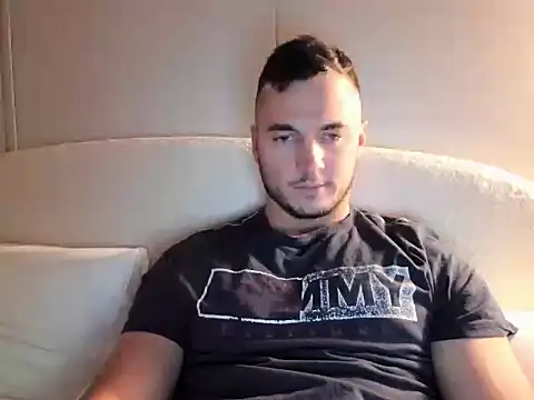 paulblack21 online show from April 10, 8:38 pm