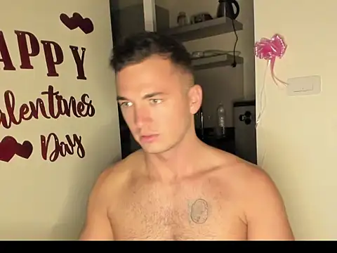 paulblack21 online show from February 11, 3:17 pm