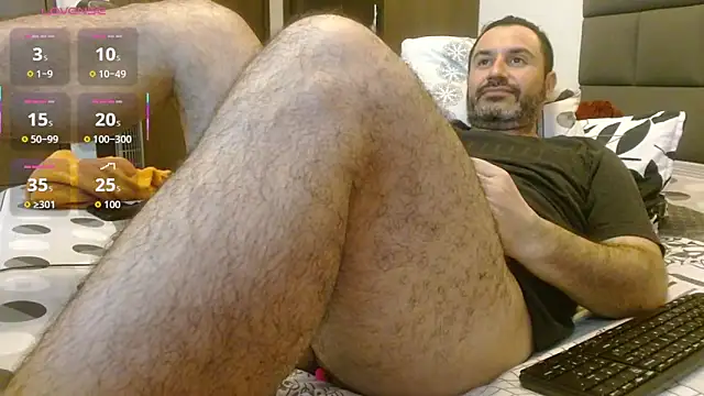 Snapshot of rodrher81 chatting on October 29, 3:42 am rodrher81 online show from October 29, 3:42 am