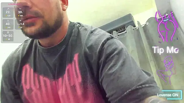 Snapshot of musclemonster31 chatting on March 2, 8:57 pm musclemonster31 online show from March 2, 8:57 pm