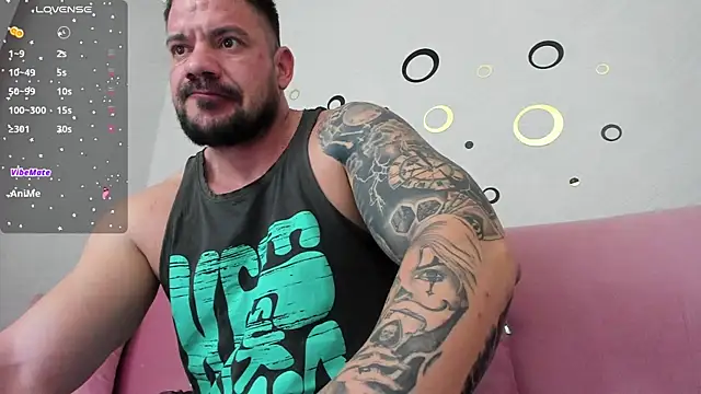 Snapshot of musclemonster31 chatting on January 27, 11:00 pm musclemonster31 online show from January 27, 11:00 pm