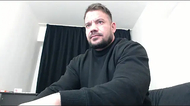 Snapshot of musclemonster31 chatting on January 17, 10:05 pm musclemonster31 online show from January 17, 10:05 pm