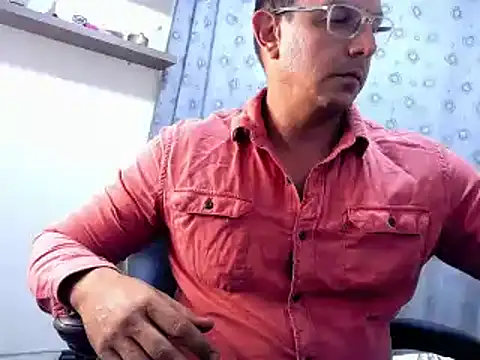 Snapshot of pedropicapi chatting on February 23, 4:01 am pedropicapi online show from February 23, 4:01 am