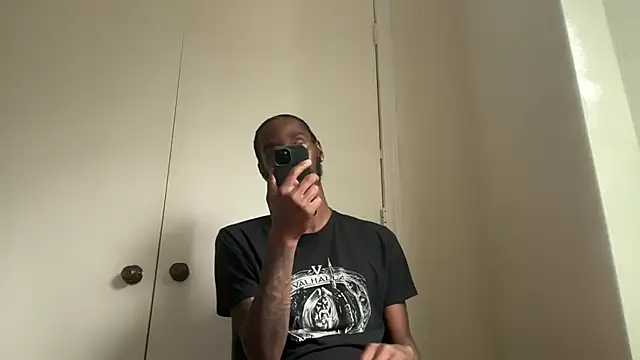 ITSONLYKENNY online show from December 1, 7:50 pm