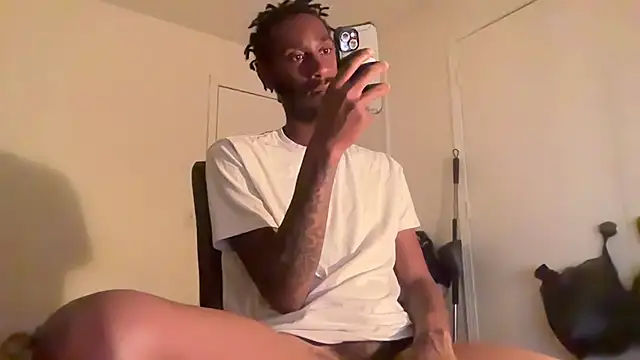 Snapshot of ITSONLYKENNY chatting on October 7, 5:55 am ITSONLYKENNY online show from October 7, 5:55 am