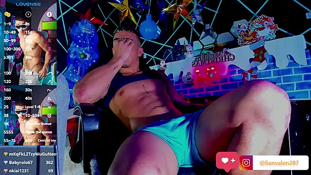 Snapshot of IanValencia_ chatting on December 29, 11:07 am IanValencia online show from December 29, 11:07 am