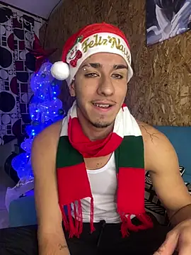 Snapshot of IanValencia_ chatting on December 8, 2:49 am IanValencia online show from December 8, 2:49 am