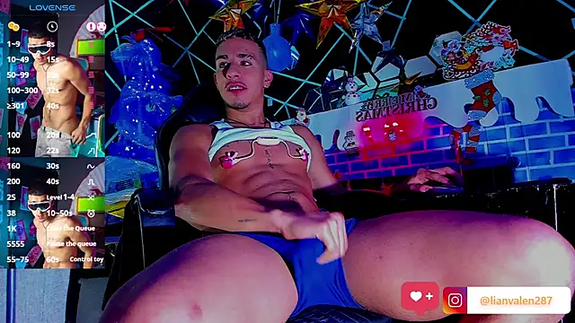 Snapshot of IanValencia_ chatting on December 30, 2:20 am IanValencia online show from December 30, 2:20 am