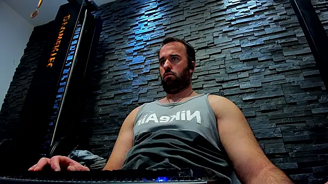 Snapshot of David_Big_Daddy chatting on March 18, 7:12 pm David Big Daddy online show from March 18, 7:12 pm