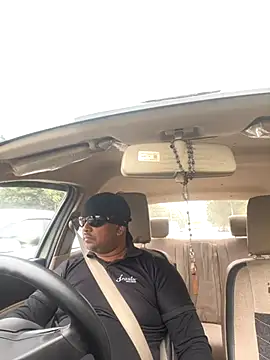 Snapshot of Dick_6inches chatting on October 27, 6:27 am Dick 6inches online show from October 27, 6:27 am