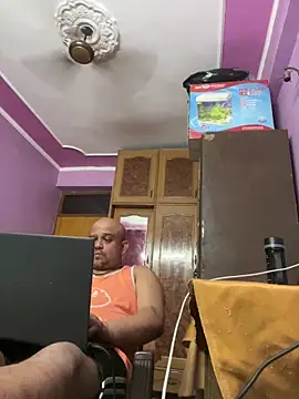 Dick 6inches online show from April 25, 1:41 pm