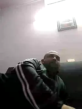 Snapshot of Dick_6inches chatting on December 4, 2:15 pm Dick 6inches online show from December 4, 2:15 pm