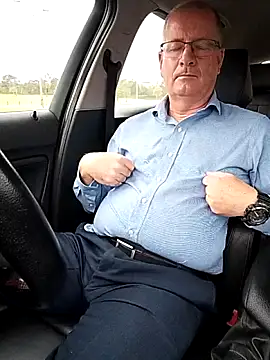 stiffandlubedxh online show from April 26, 10:17 pm