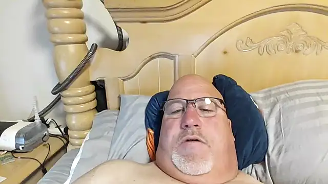 Bigbear0563 online show from April 27, 4:47 pm