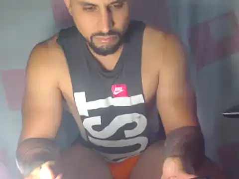 Snapshot of sebasx412 chatting on February 19, 7:38 pm sebasx412 online show from February 19, 7:38 pm