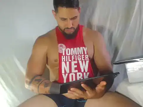 Snapshot of sebasx412 chatting on October 21, 8:45 pm sebasx412 online show from October 21, 8:45 pm